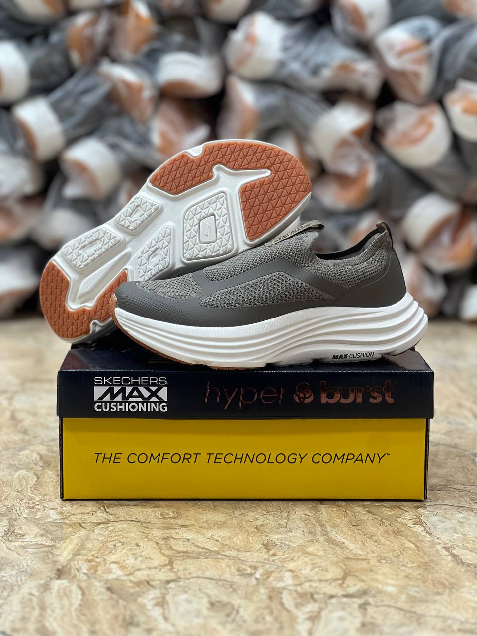 کتونی اسکیچرز مدل   max cushion2 /Skechers Slip-ins