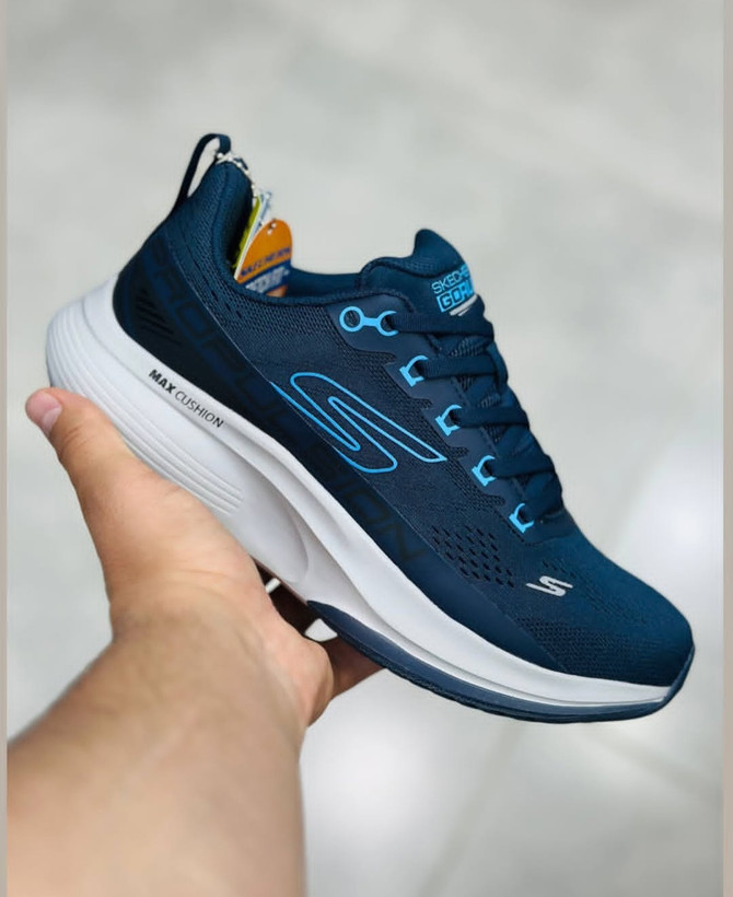 کتونی اسکیچرز Skechers max cushioning سایز ۴۰ تا ۴5
