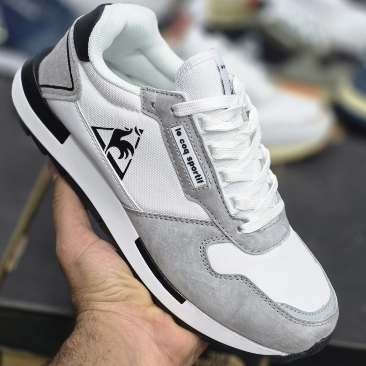 کتونی ویتنامی خروس نشان le coq sportif / ساخت ویتنام کیفیت مستر / سایز ۴۰ الی ۴۵