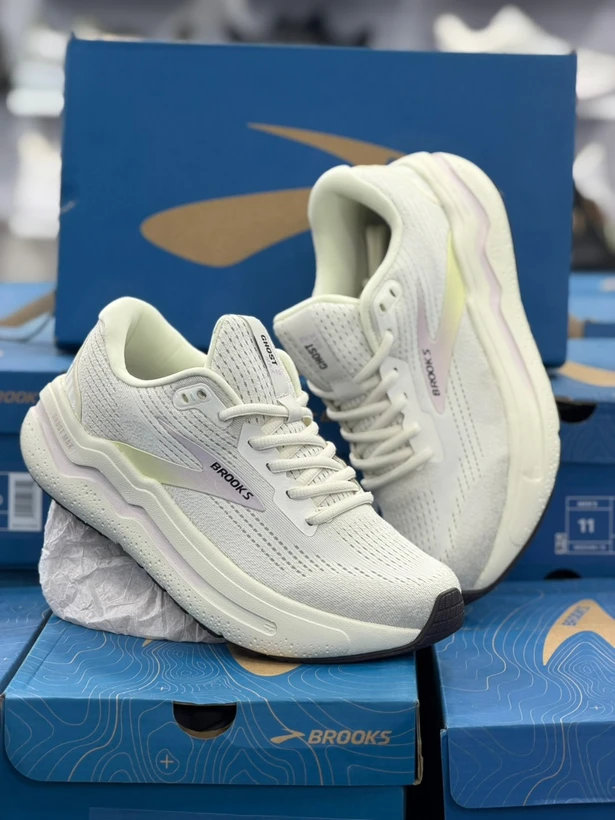 کتونی  بروکس مدل گاست مکس ۲ | Brooks Ghost Max 2 | سایز ۴۰تا۴۵ | ساخت ویتنام | کیفیت مستر