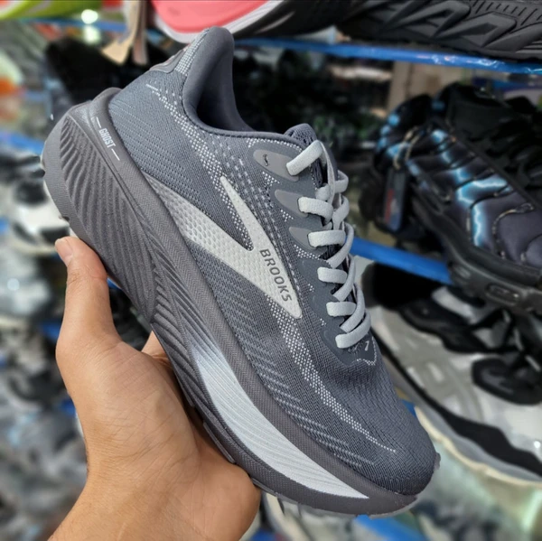 کتونی بروکس مدل بروکس گاست ۱۷ | Brooks Ghost 17 | سایز۴۰تا۴۵ | ساخت ویتنام | کیفیت مستر