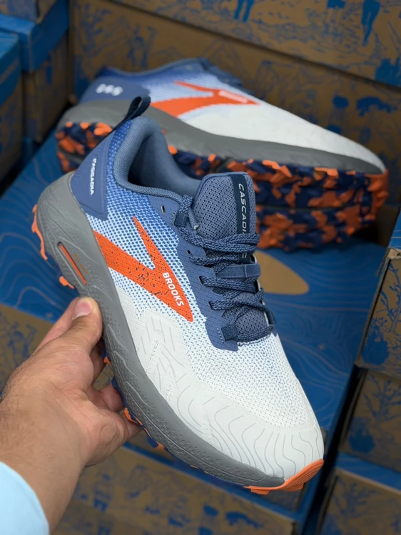 کتونی بروکس مدل کاسکادیا 17 | Brooks Cascadia 17 | سایز ۴۰تا۴۵ | ساخت ویتنام | کیفیت مستر