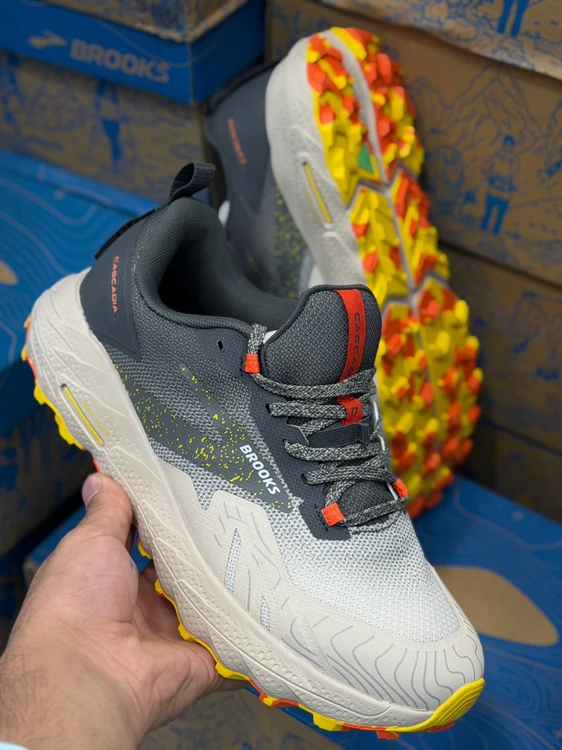 کتونی بروکس مدل کاسکادیا 17 | Brooks Cascadia 17 | سایز ۴۰تا۴۵ | ساخت ویتنام | کیفیت مستر
