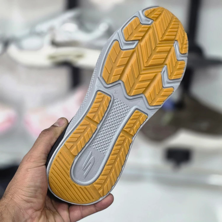 کتونی اسکیچرز مدل اسلیپ اینز | Skechers Slip-Ins | سایز ۴۰تا۴۵ | ساخت ویتنام | کیفیت مستر