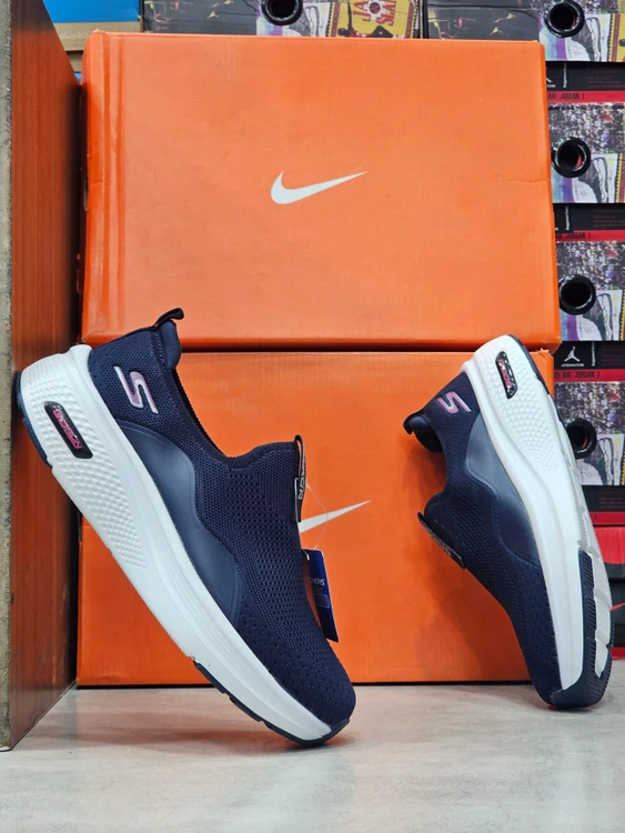 کتونی اسکیچرز مدل اسلیپ اینز | Skechers Slip-Ins | سایز 37تا۴۰ | ساخت ویتنام | کیفیت مستر
