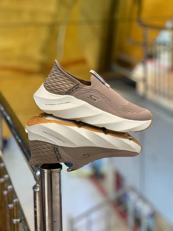 کتونی اسکیچرز مدل اسلیپ اینز | Skechers Slip-Ins | سایز 40تا۴۵ | ساخت ویتنام | کیفیت مستر