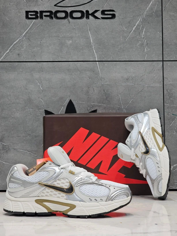 کتونی نایکی مدل وی‌ فایو آر‌ان‌آر | Nike V5 RNR | سایز 39تا۴۵ | ساخت ویتنام | کیفیت مستر