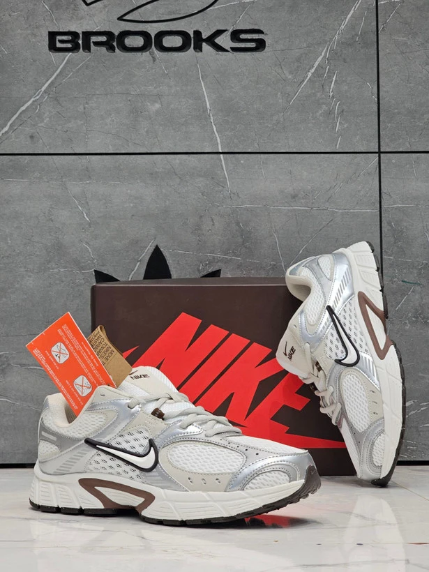 کتونی نایکی مدل وی‌ فایو آر‌ان‌آر | Nike V5 RNR | سایز 39تا۴۵ | ساخت ویتنام | کیفیت مستر