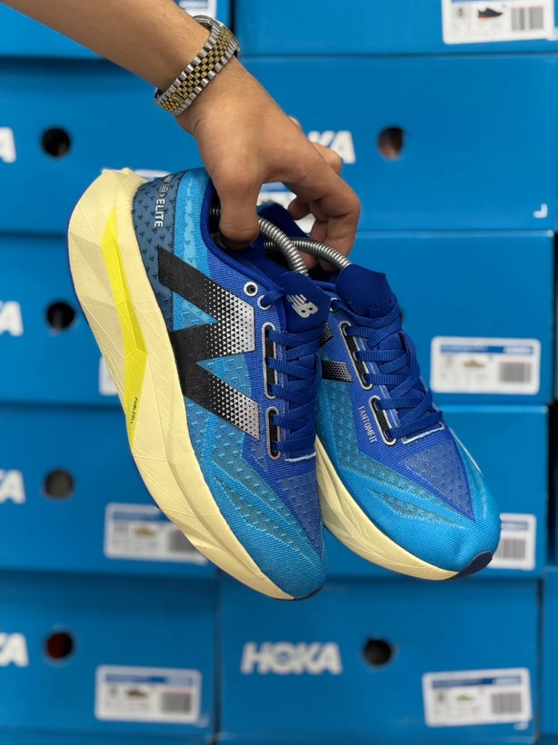 کتونی نیوبالانس مدل فیول سل ربل وی فور | New Balance FuelCell Rebel v4 | سایز ۴۰تا۴۵ | ساخت ویتنام