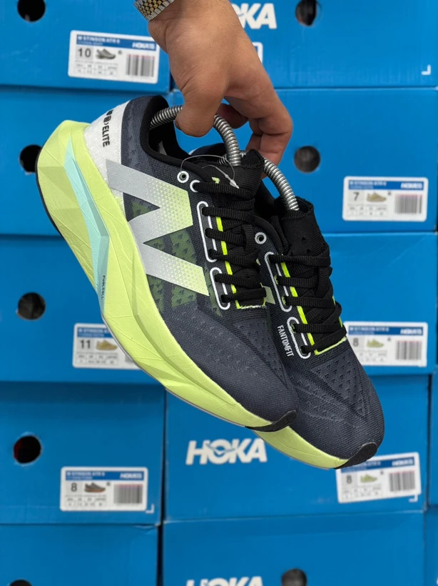 کتونی نیوبالانس مدل فیول سل ربل وی فور | New Balance FuelCell Rebel v4 | سایز ۴۰تا۴۵ | ساخت ویتنام