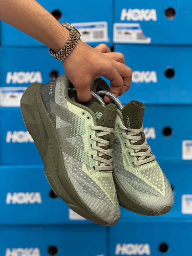 کتونی نیوبالانس مدل فیول سل ربل وی فور | New Balance FuelCell Rebel v4 | سایز ۴۰تا۴۵ | ساخت ویتنام