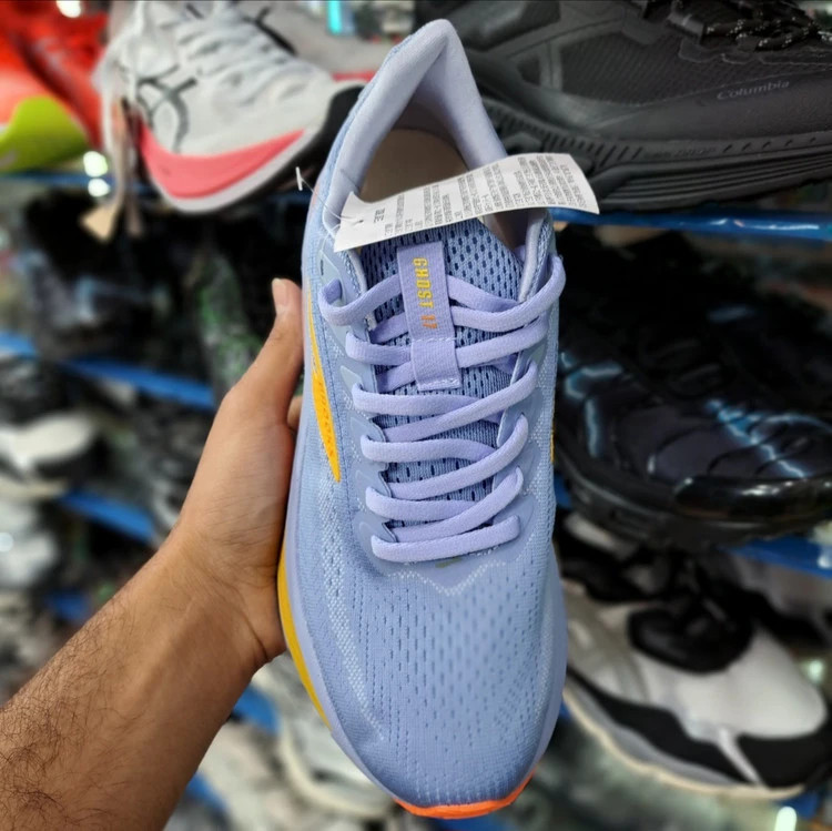 کتونی بروکس مدل بروکس گاست ۱۷ | Brooks Ghost 17 | سایز۴۰تا۴۵ | ساخت ویتنام | کیفیت مستر