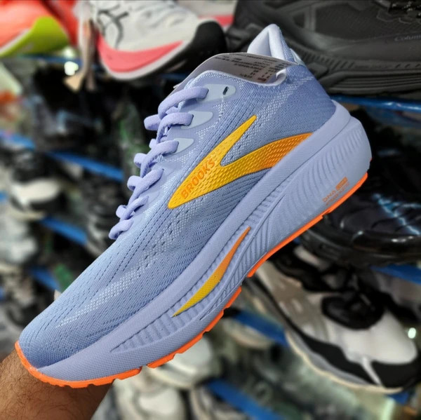 کتونی بروکس مدل بروکس گاست ۱۷ | Brooks Ghost 17 | سایز۴۰تا۴۵ | ساخت ویتنام | کیفیت مستر
