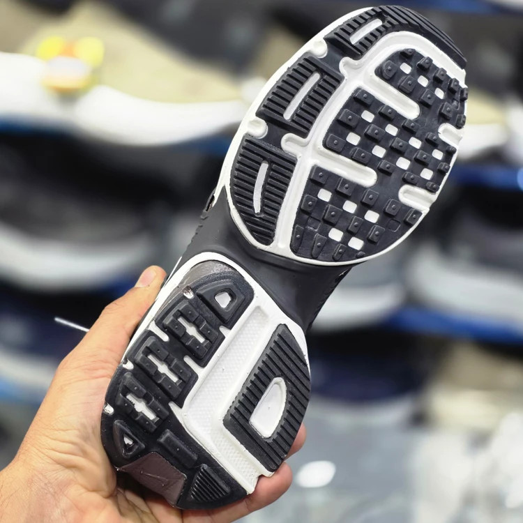 کتونی نایکی مدل وی تو کی ران | Nike V2K Run | سایز 37 تا 45 | ساخت ویتنام | کیفیت مستر