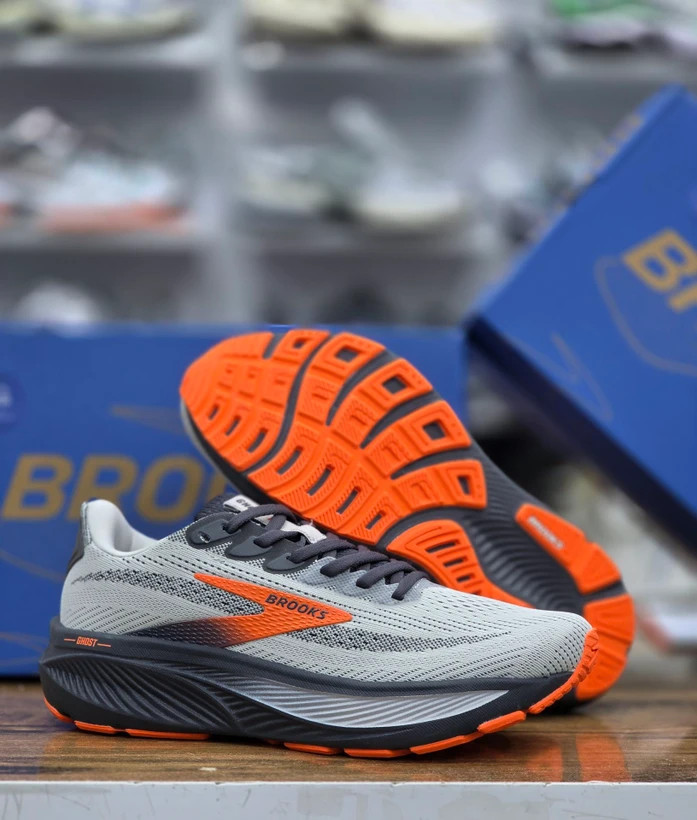 کتونی بروکس مدل Brooks Ghost 17 |سایز۴۰تا۴۵ | ساخت ویتنام | کیفیت مستر