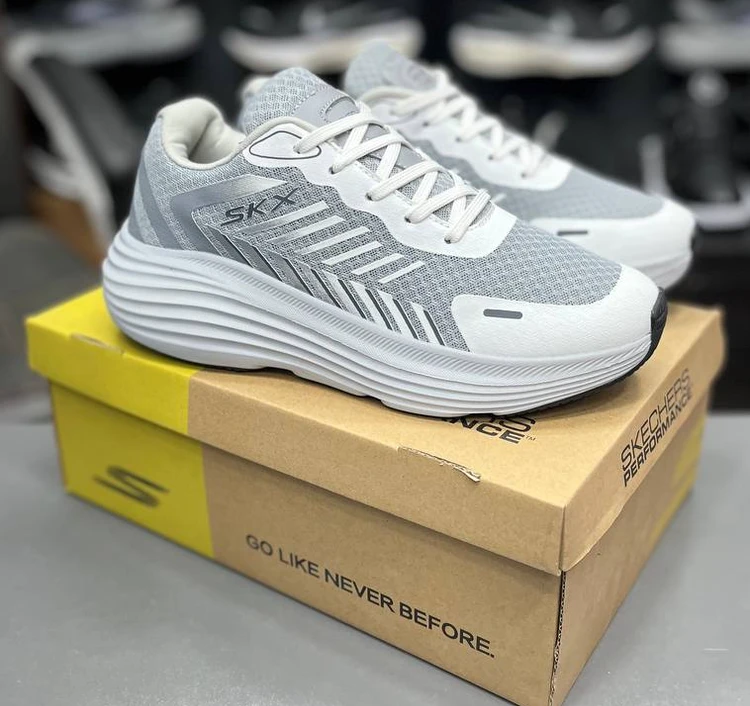 کتونی اسکیچرز مدل مکس کوشن اندِوِر | Skechers Max Cushioning Endeavour | سایز ۴۰تا۴۵ | ساخت ویتنام | کیفیت مستر