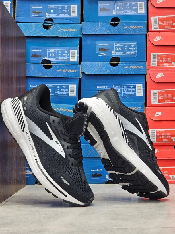 کتونی بروکس مدل آدرنالین جیتیاس ۲۳ | Brooks Adrenaline GTS 23 | سایز ۴۰تا۴۵ | ساخت ویتنام | کیفیت مستر