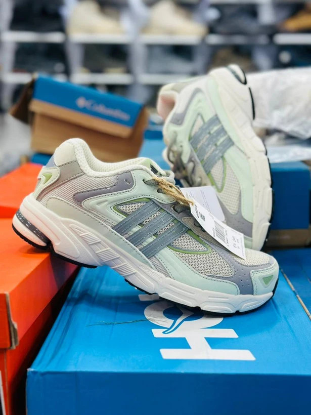 کتونی آدیداس مدل ریسپانس سیال | Adidas Response CL | سایز ۴۰تا۴۵ | ساخت ویتنام | کیفیت مستر