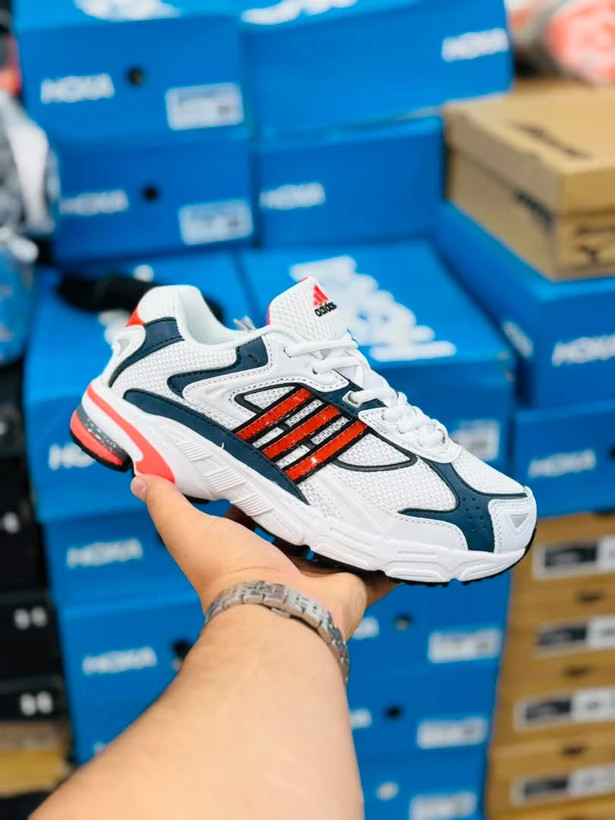 کتونی آدیداس مدل ریسپانس سیال | Adidas Response CL | سایز ۴۰تا۴۵ | ساخت ویتنام | کیفیت مستر