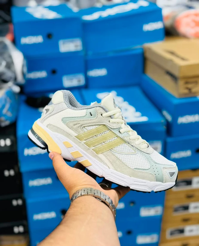 کتونی آدیداس مدل ریسپانس سی‌ال | Adidas Response CL | سایز ۴۰تا۴۵ | ساخت ویتنام | کیفیت مستر