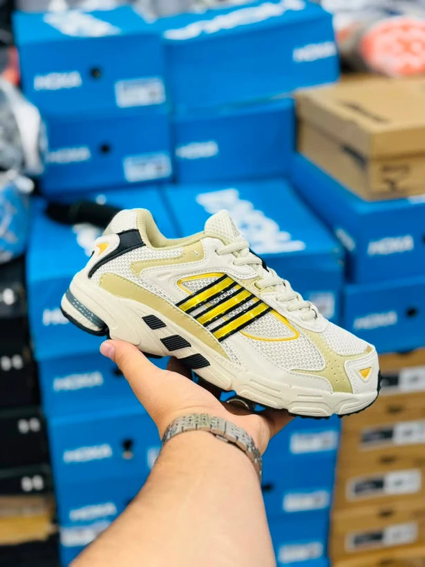 کتونی آدیداس مدل ریسپانس سیال | Adidas Response CL | سایز ۴۰تا۴۵ | ساخت ویتنام | کیفیت مستر