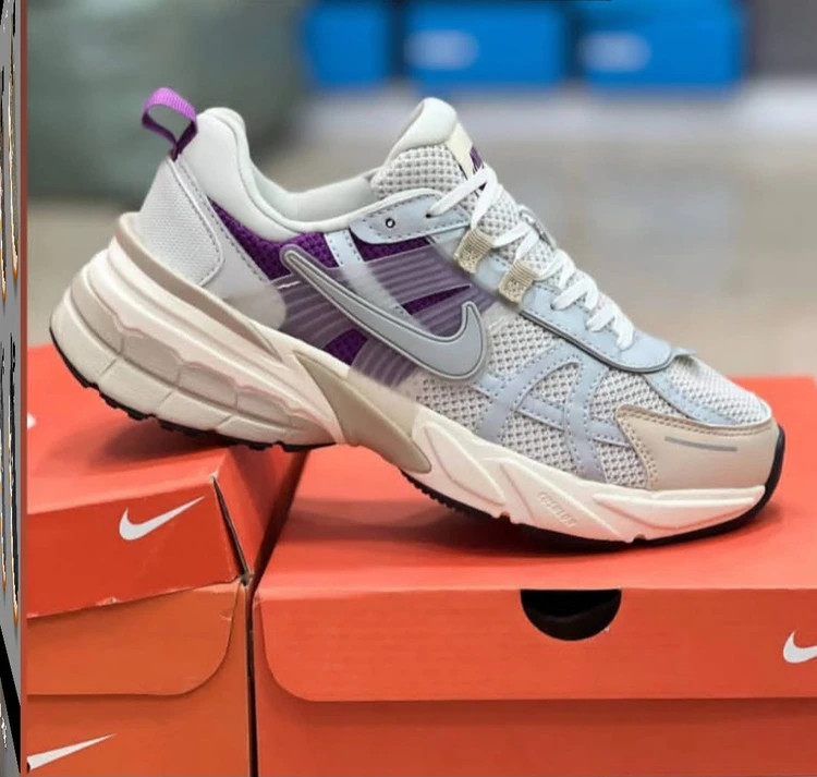 کتونی نایکی مدل ویتوکی ران | Nike V2K Run | سایز ۴۰تا۴۵ | ساخت ویتنام | کیفیت مستر