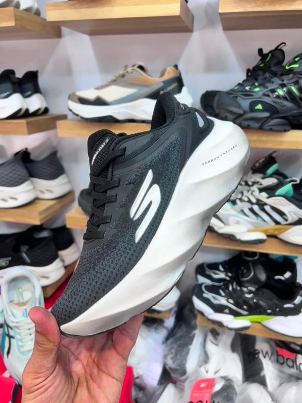 کتونی اسکیچرز مدل هایپربرست کربن | Skechers Hyperburst Carbon | سایز ۳۷تا۴۰ | ساخت ویتنام | کیفیت مستر