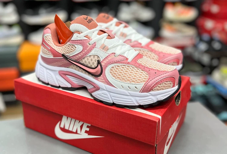 کتونی نایک  | Nike V5 RNR | سایز 37تا۴۰ | ساخت ویتنام