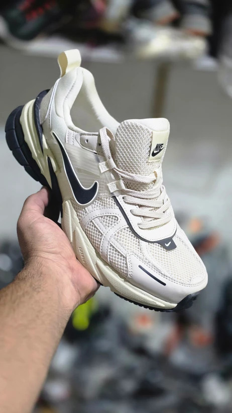 کتونی نایکی مدل ویتوکی ران | Nike V2K Run | سایز ۴4 | ساخت ویتنام | کیفیت مستر
