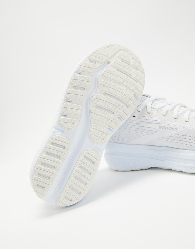 کتونی بروکس مدل گوست مکس ۲ | Brooks Ghost Max 2 | سایز ۴۲ | ساخت ویتنام | کیفیت مستر