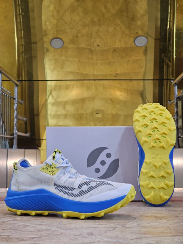 کتونی ساکونی مدل اندورفین ریفت | Saucony Endorphin Rift | سایز ۴۰تا۴۵ | ساخت ویتنام | کیفیت مستر